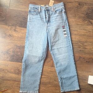 Levi's Women's Cropped Jeans in Light Blue